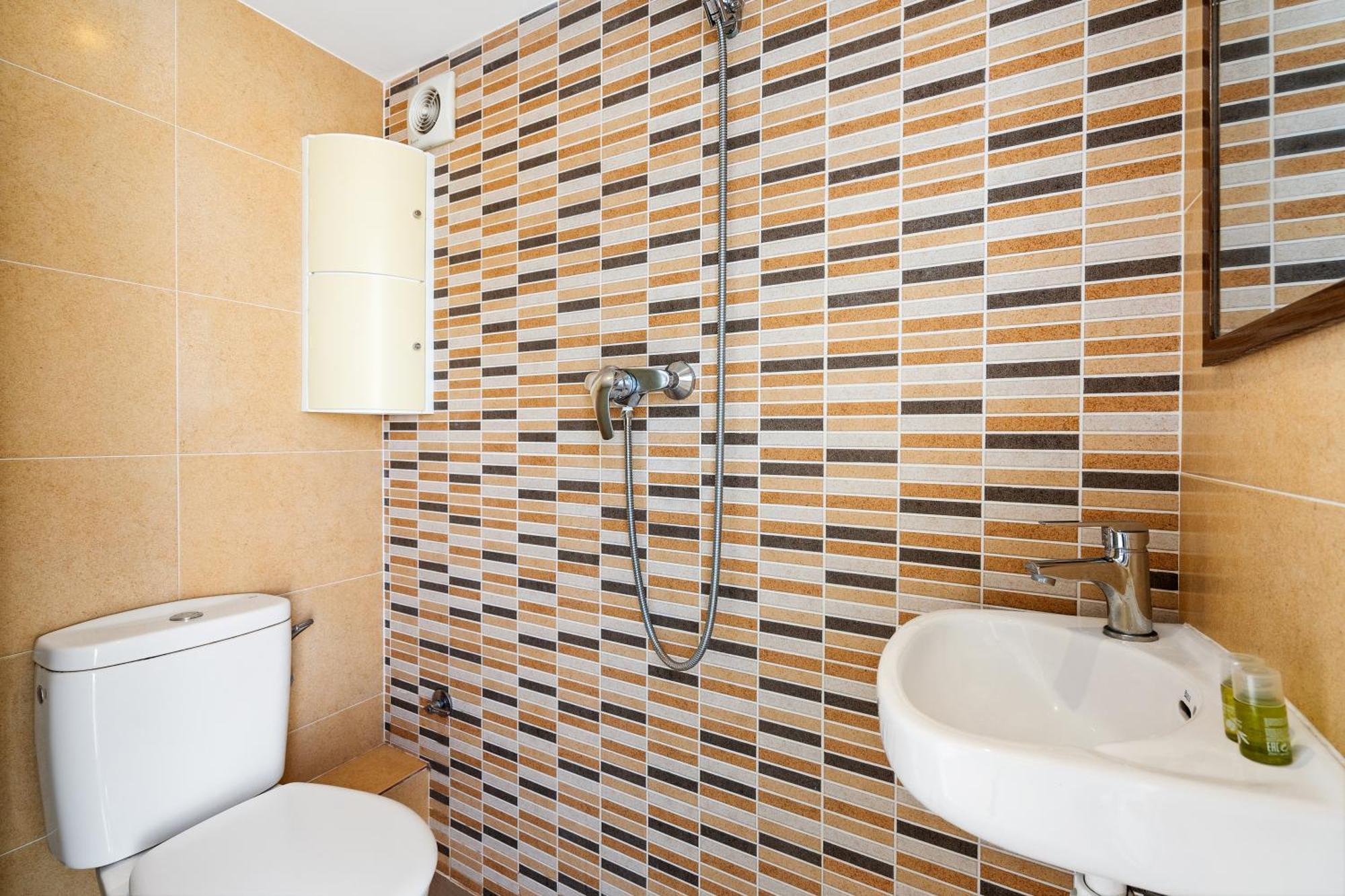 Fridays Flats Bright & Breezy Apartment Barcelona Exterior foto